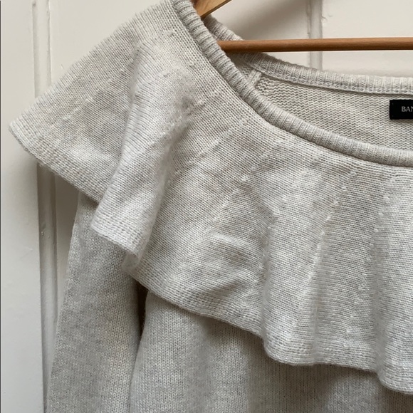 Banana Republic off the shoulder sweater - Picture 3 of 5